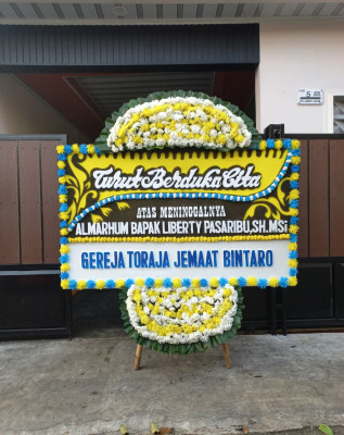 Papan Bunga Duka di Damau